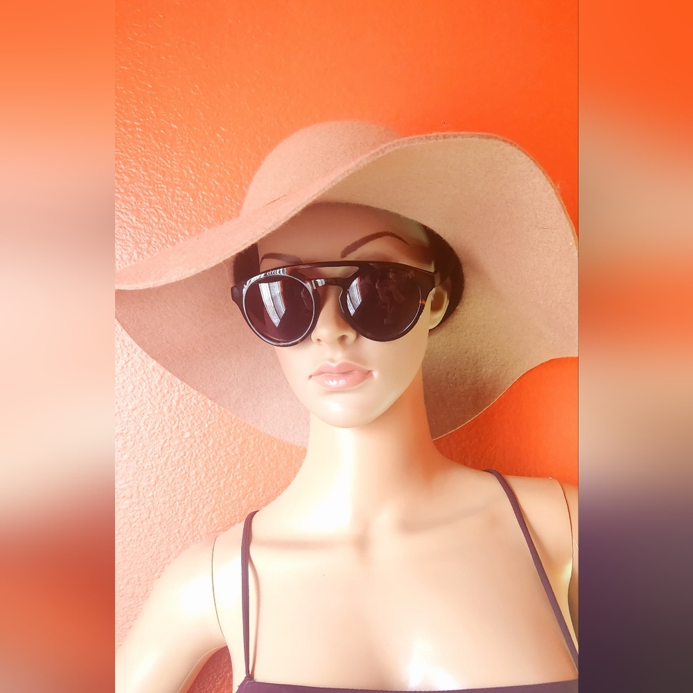 Banana Republic Women's Tortoise Sunglasses